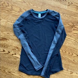 Ivivva Size 12 Black & Herringbone pullover.